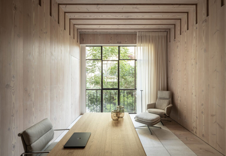 Un appartement en bois : innovation par Baranowitz + Kronenberg