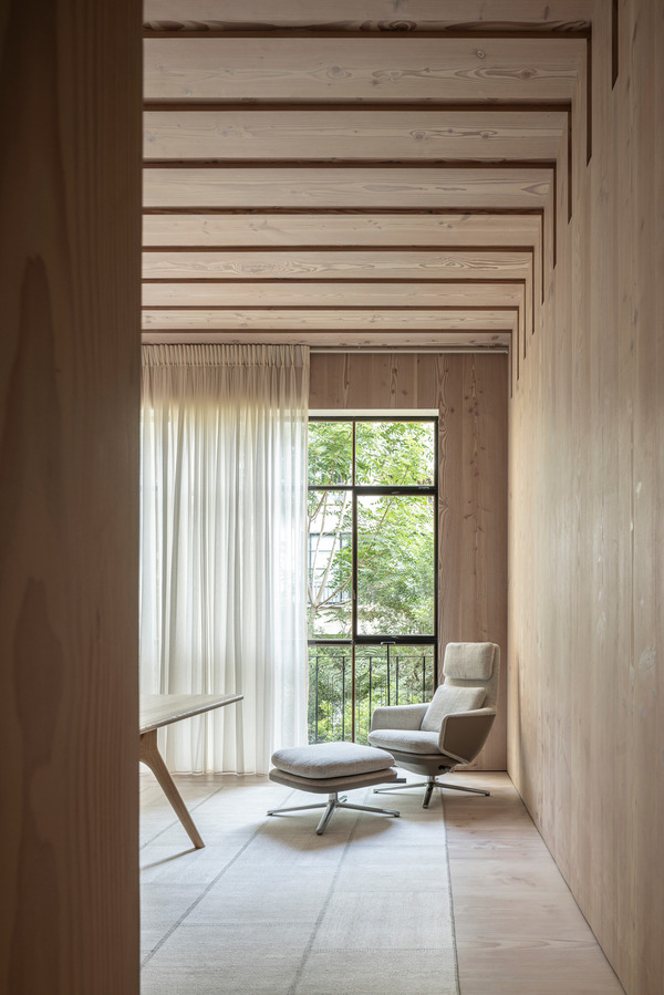 Un appartement en bois : innovation par Baranowitz + Kronenberg